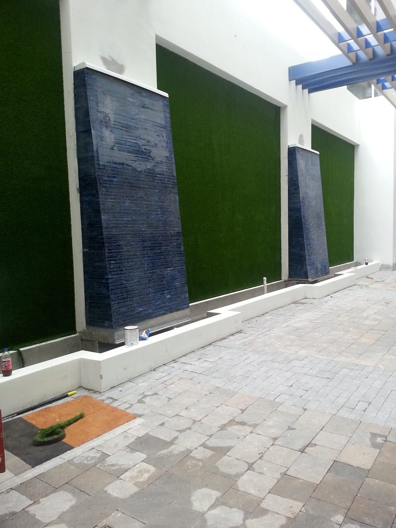 Walls with artificial grass